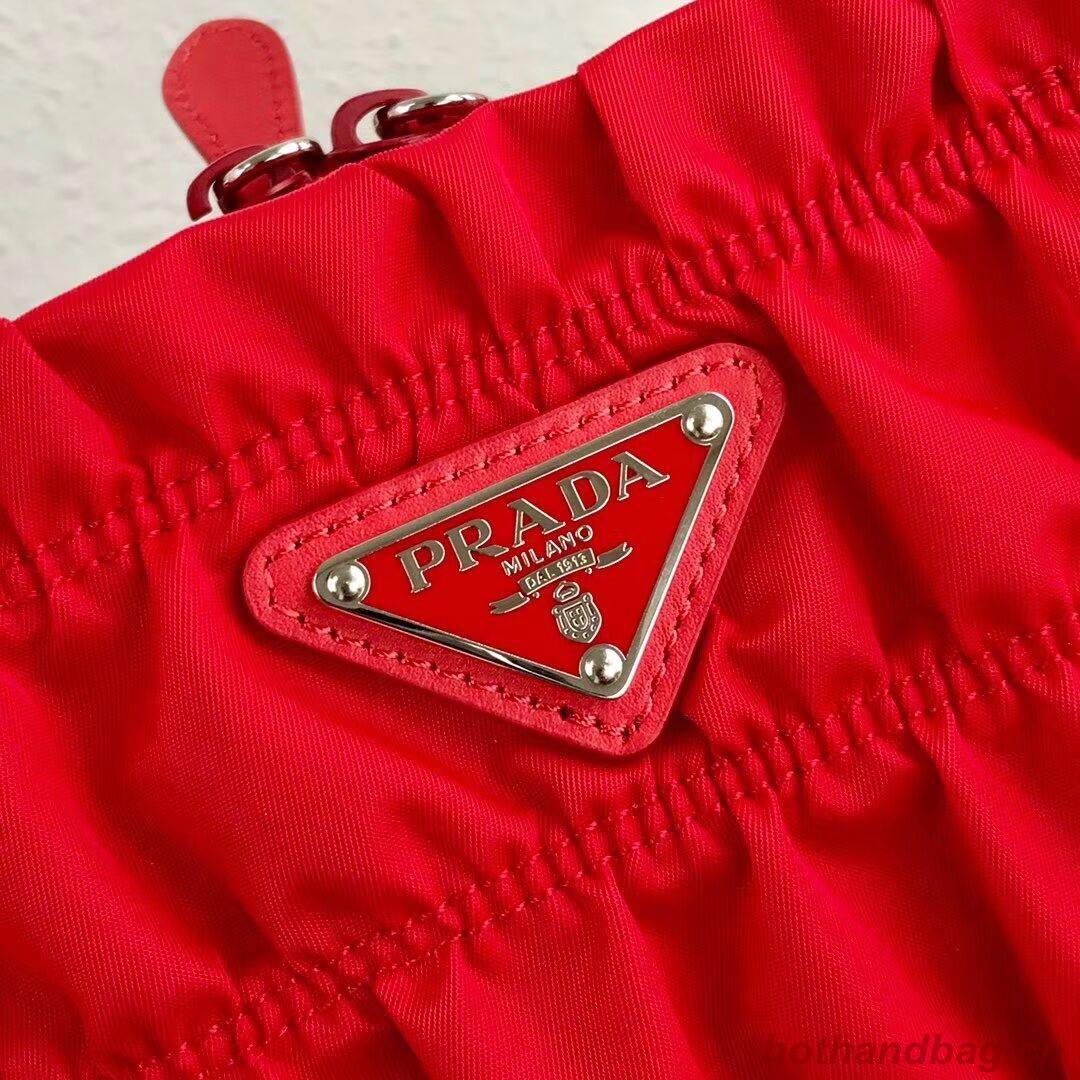 Prada Re-Edition nylon Tote bag 1BG321 red Prada Re-Edition nylon Tote bag 1BG321 red