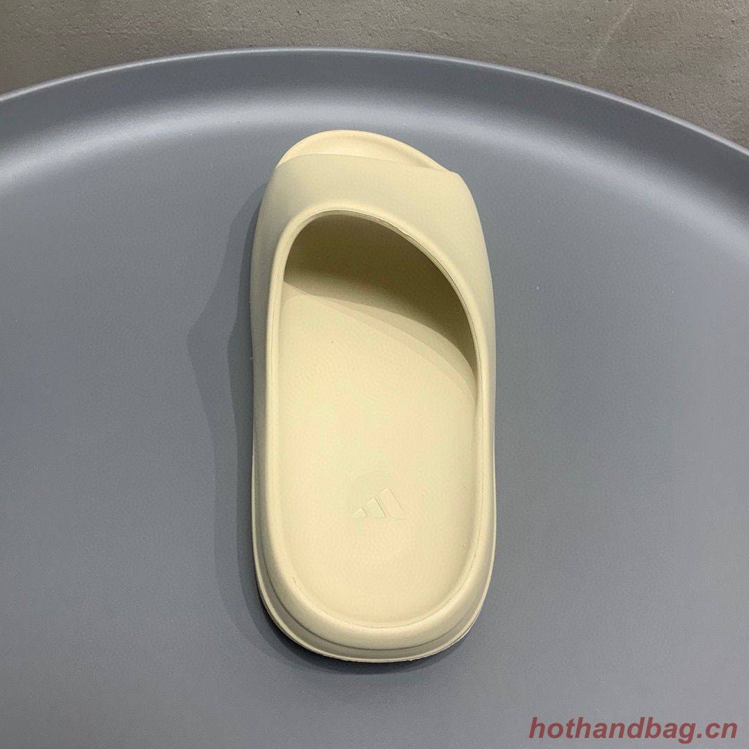 Kanye West x Yeezy Slide Resin K12191012 Beige Kanye West x Yeezy Slide Resin K12191012 Beige