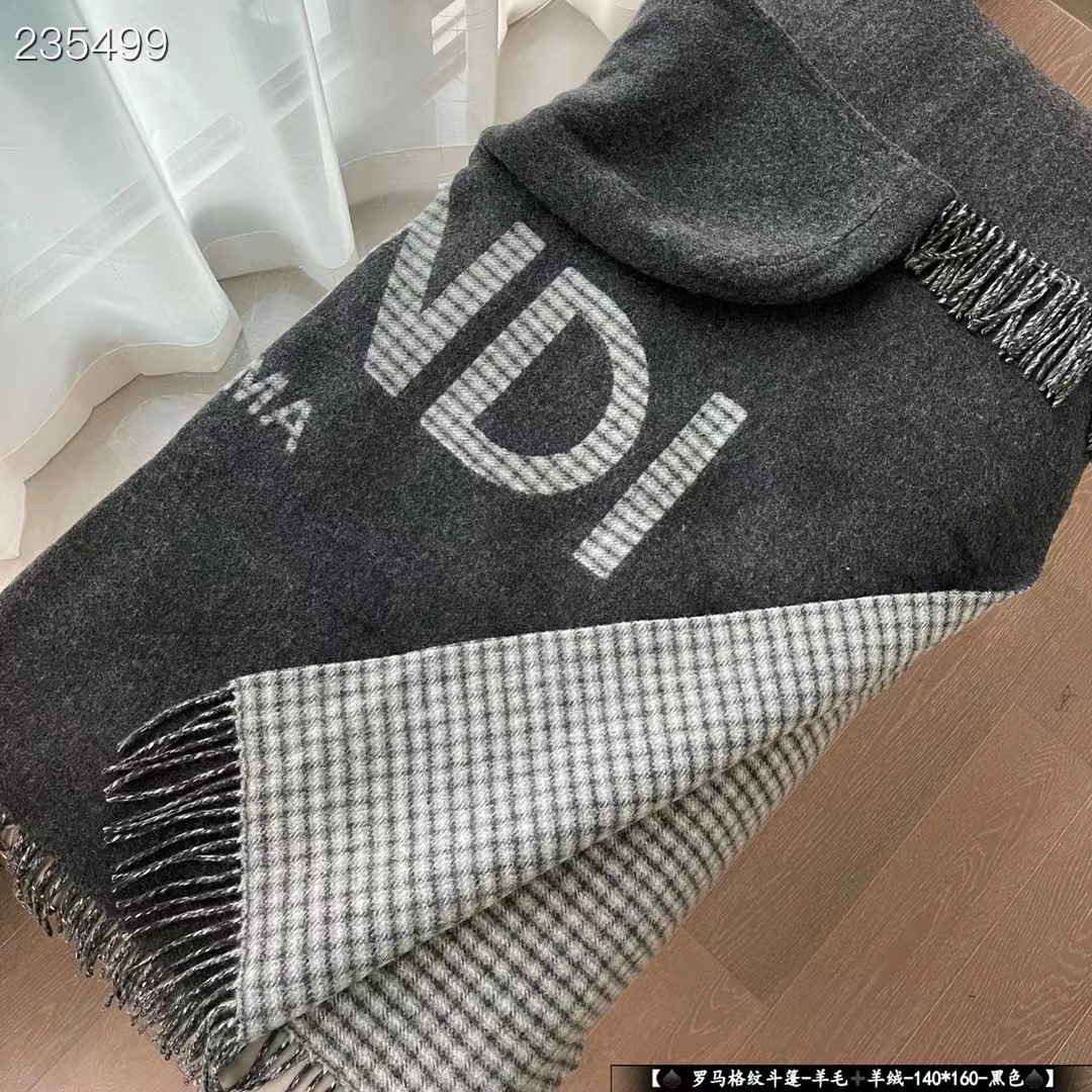Fendi Cape Double-sided cashmere FDC35920