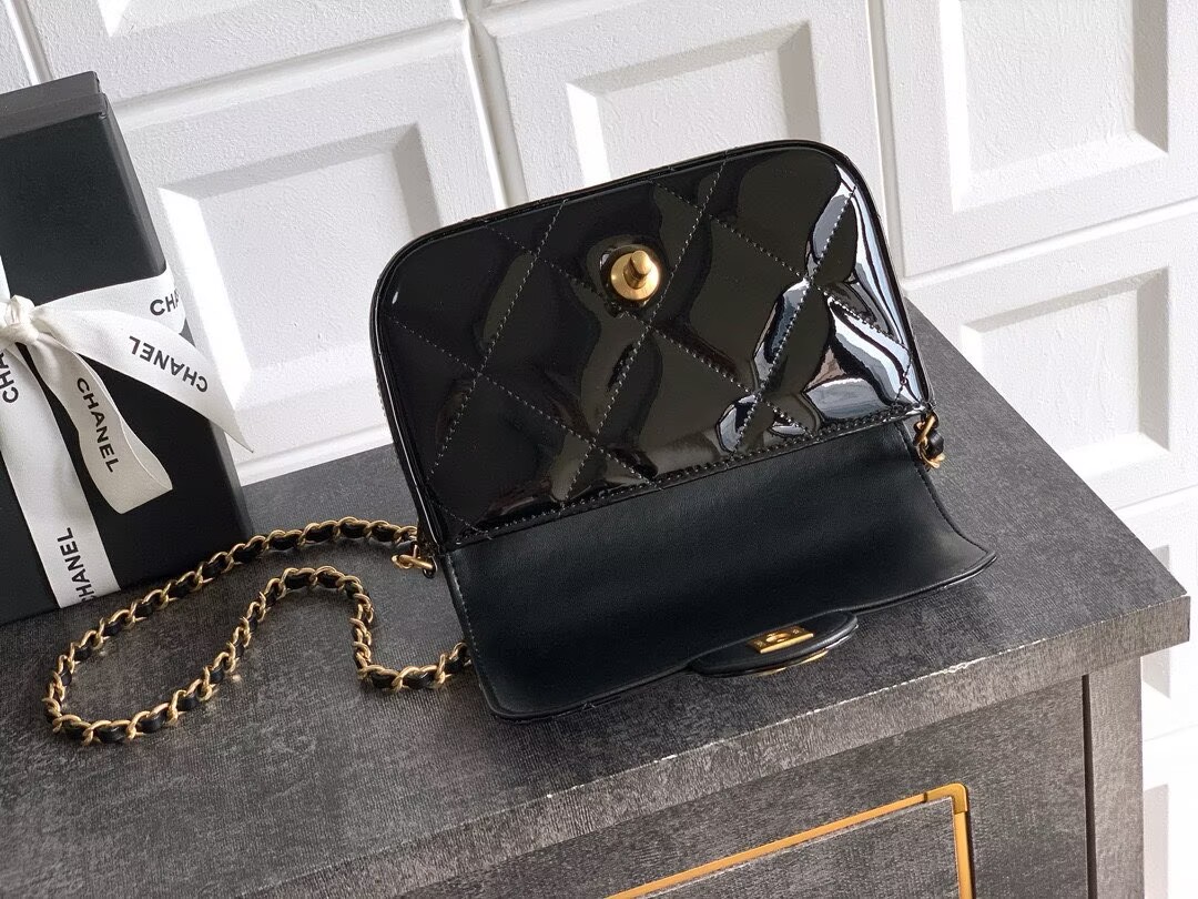 Chanel 25K Original Patent Leather Top Handle Bag A6320 Black Chanel 25K Original Patent Leather Top Handle Bag A6320 Black