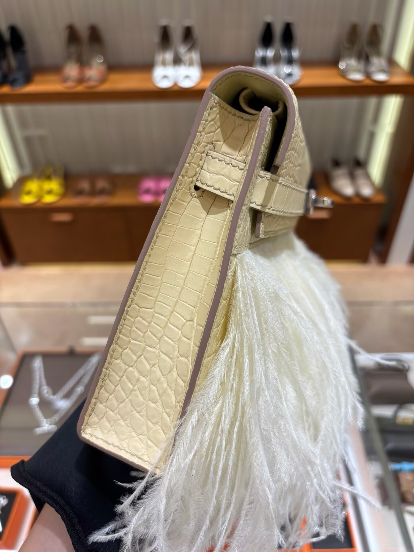 Hermes Kelly Elan Original Crocodile Leather Ostich Feathers Bag 83210 Cream