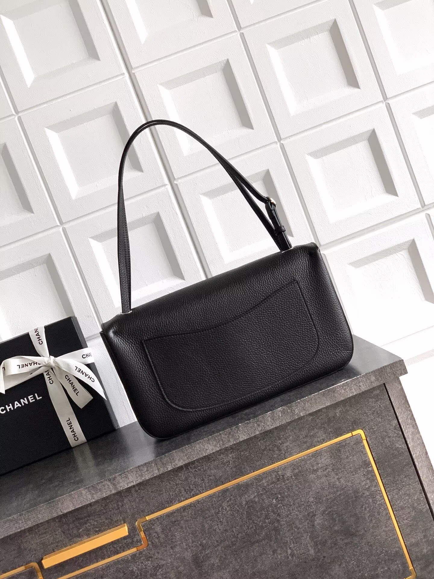 Chanel SPRING SUMMER 2026 MAXI FLAP BAG Grained Calfskin & Sliver-Tone Metal AS6231 Black